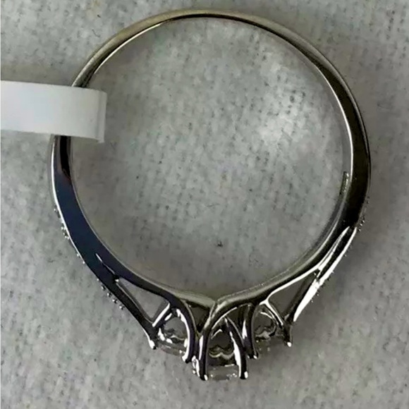 Old Prices $999 Genuine Diamonds Solid 10K White Gold Ring Gorgeous - Picture 6 of 8